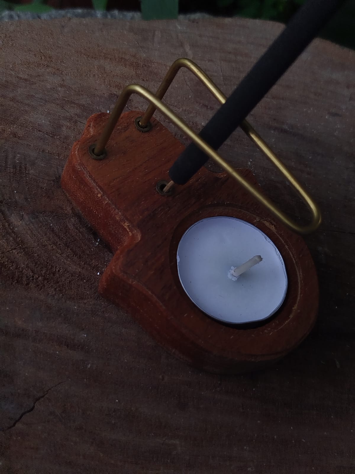 Incensário Versátil para Palo Santo e Varetas de Incenso - Mão de Fátima