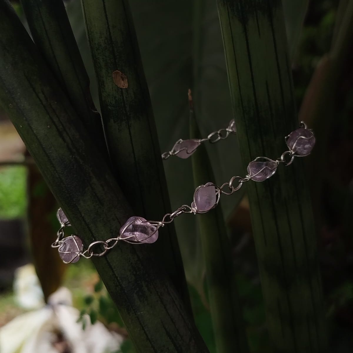 Pulseira com Pedras de Ametista