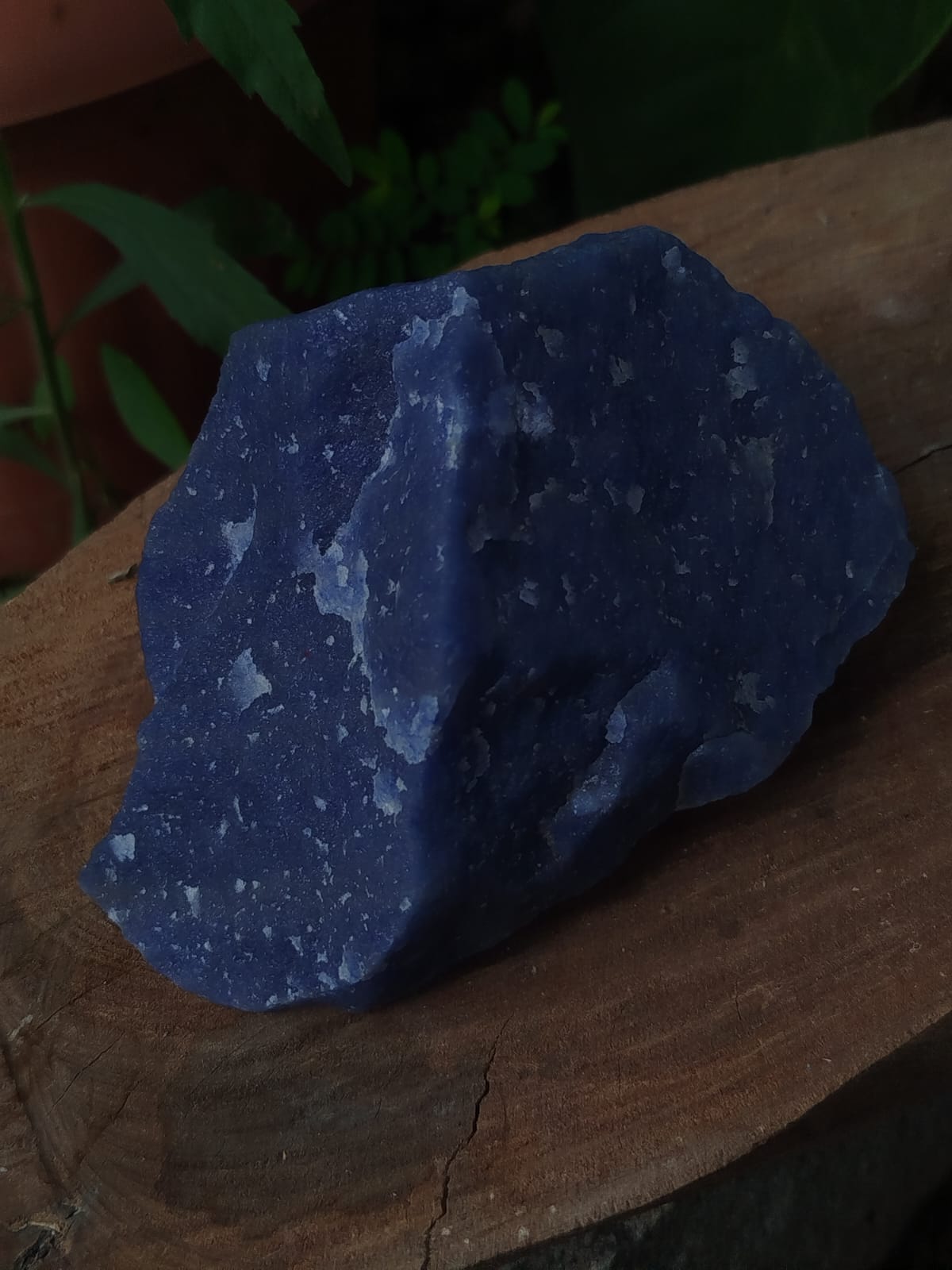 Cristal natural de quartzo azul