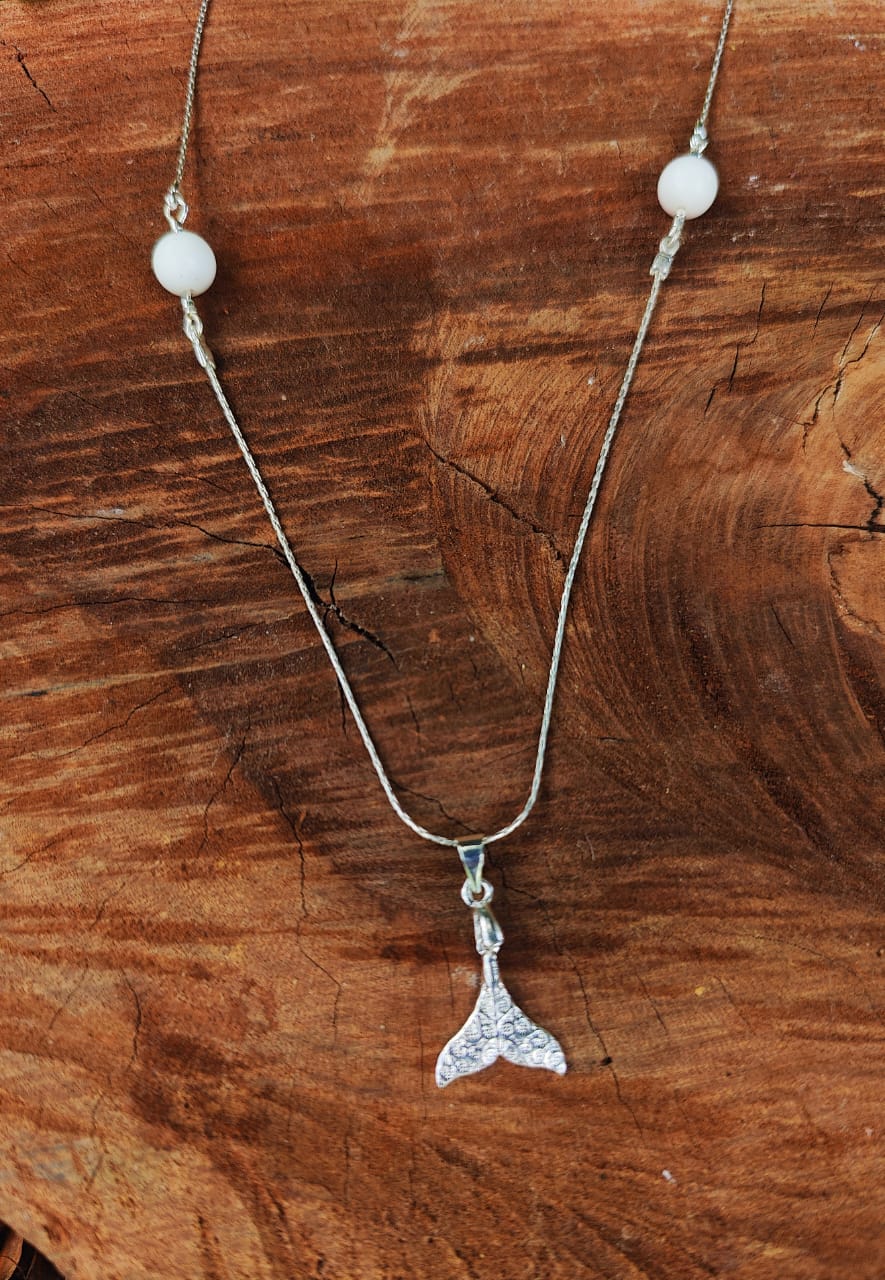 Colar de quartzo Branco rabo de sereia -  Folheado a prata