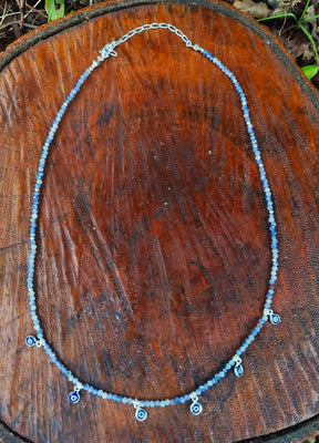 Choker de Sodalita Facetada com Corrente Folheada a Prata