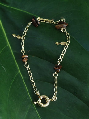 Pulseira com Pingentes de Olho de Tigre com Corrente Folheada a Ouro
