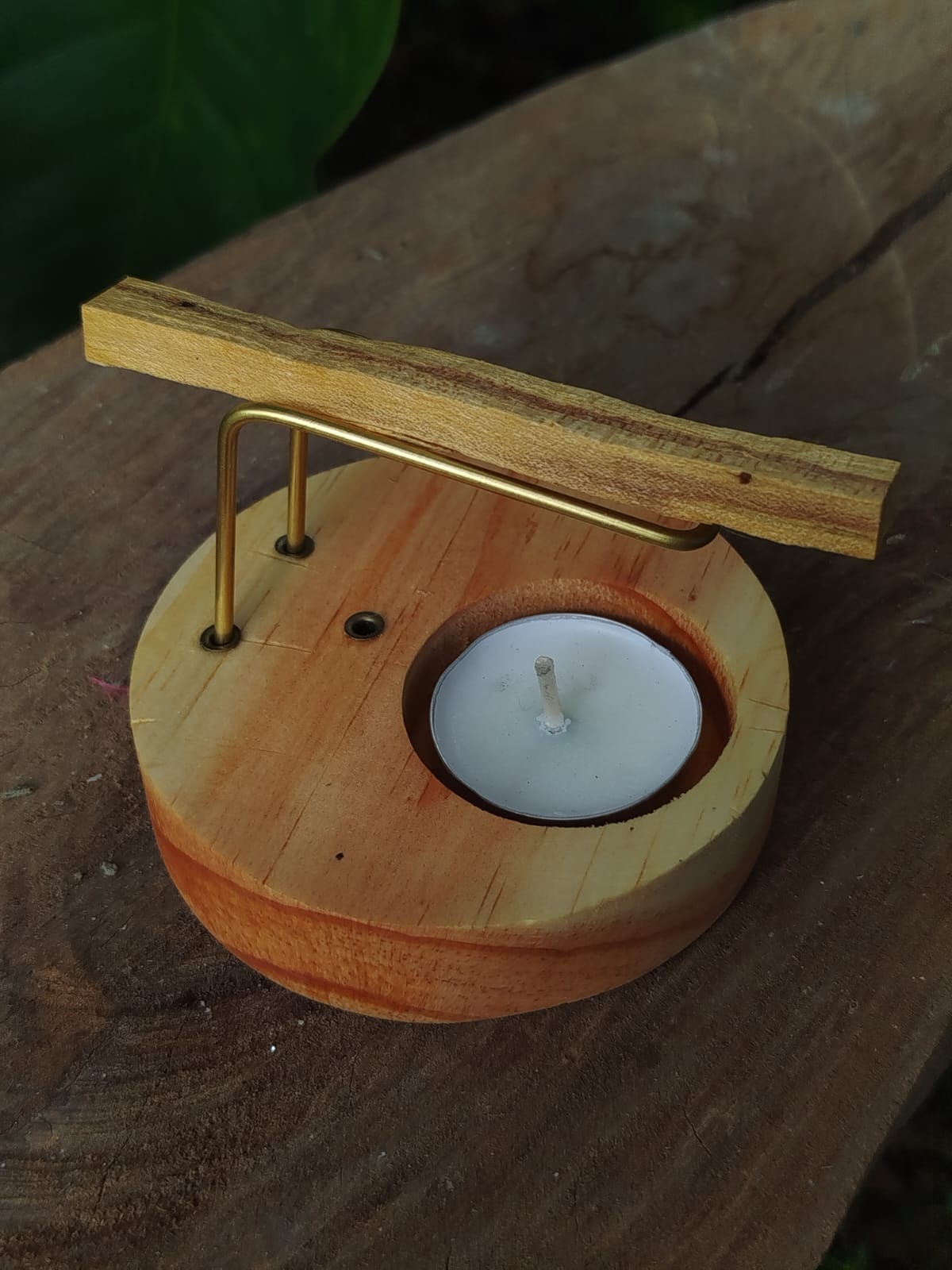 Incensário Versátil para Palo Santo e Varetas de Incenso - Redondo Pinus