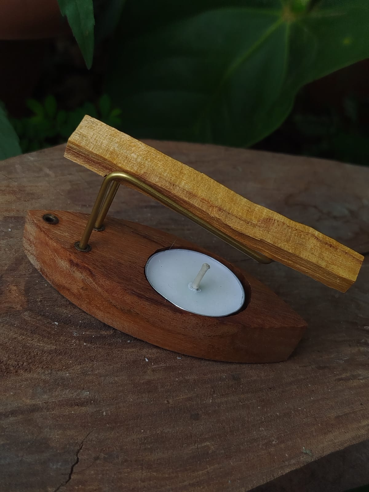 Incensário Versátil para Palo Santo e Varetas de Incenso - Canoa